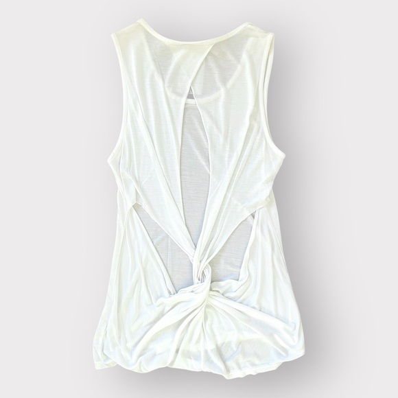 Young, Fabulous & Broke for Revolve Winthrop Twist Back Sheer Shirt in White XS - Picture 6 of 9
